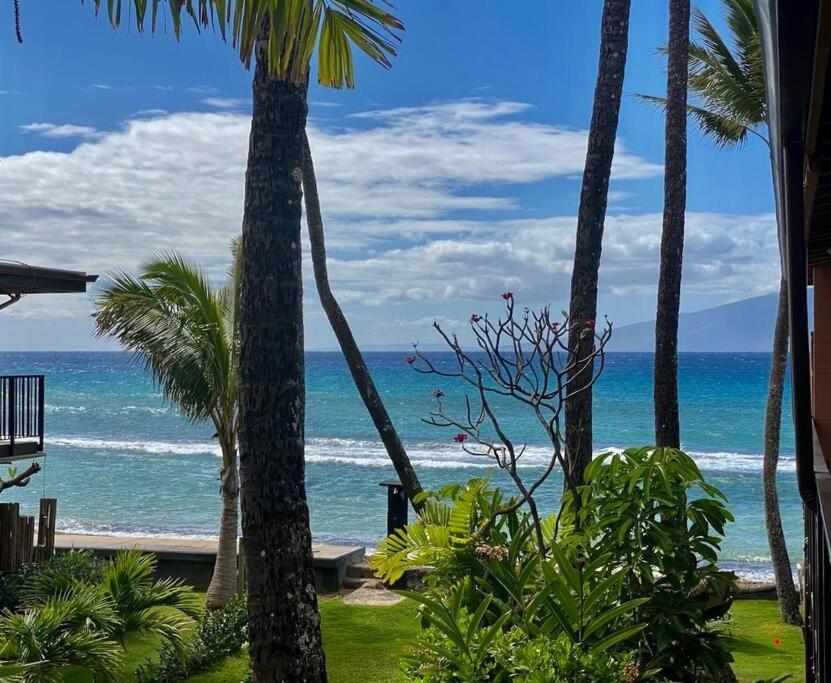 Oceanfront With Aircon-Hear The Waves-Amazing Views-Wifi Apartment Lahaina Luaran gambar