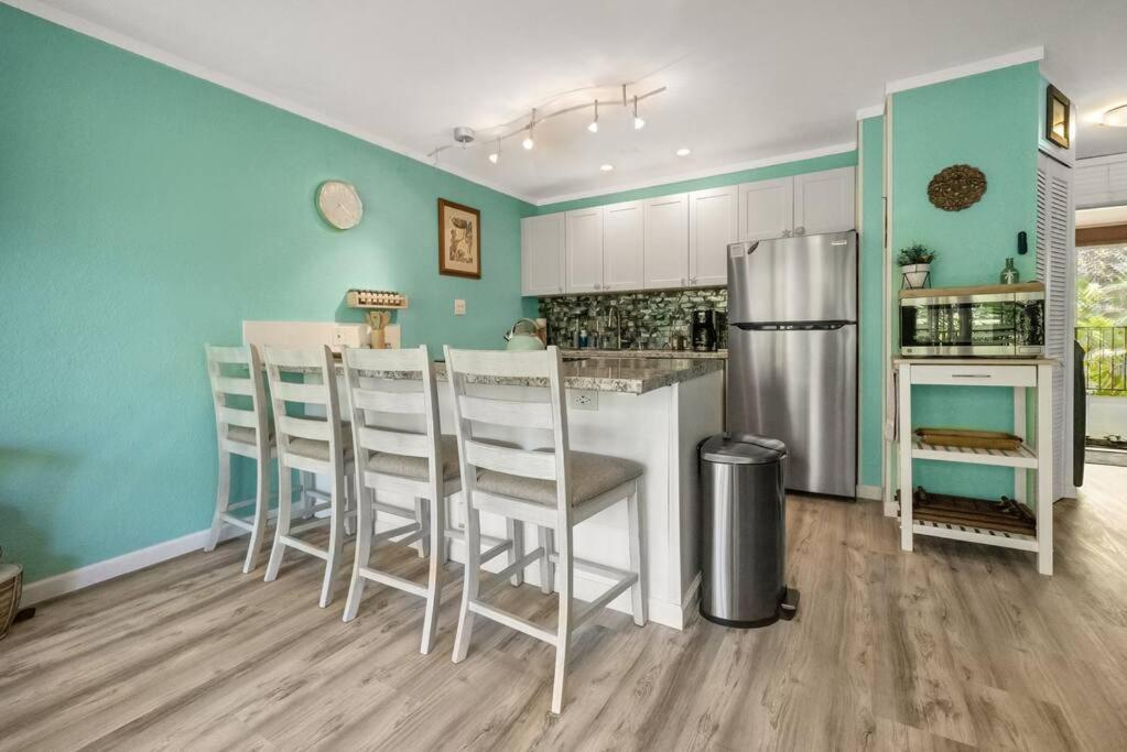 Oceanfront With Aircon-Hear The Waves-Amazing Views-Wifi Apartment Lahaina Luaran gambar