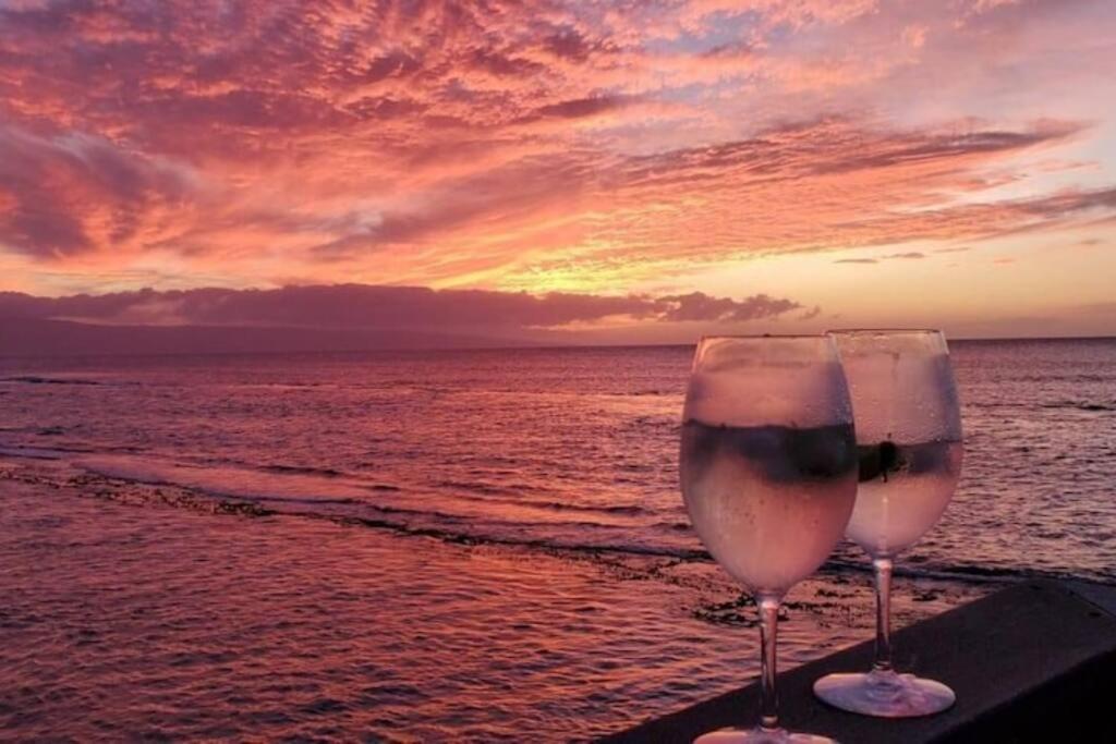 Oceanfront With Aircon-Hear The Waves-Amazing Views-Wifi Apartment Lahaina Luaran gambar